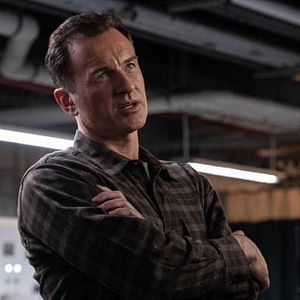 Photo Julian McMahon