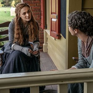 Photo Sophie Skelton