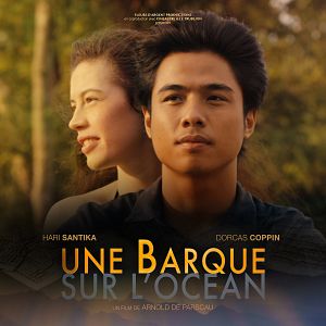 Photo Une barque sur l'océan