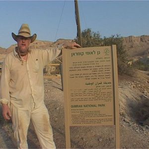 Photo Qumran. A la recherche du trésor de Wadi Hakipah