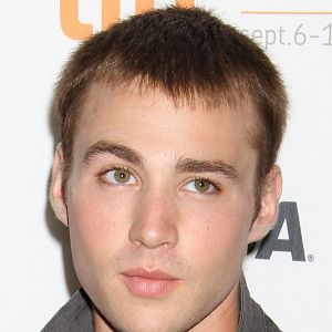 Photo Emory Cohen