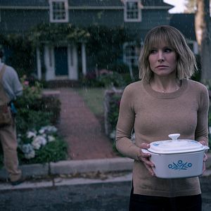 Photo La Femme qui habitait en face de la fille à la fenêtre