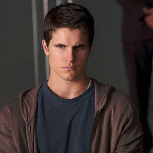 Photo Robbie Amell