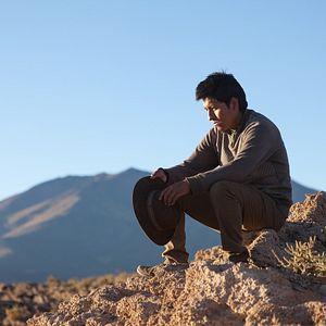Photo Utama : La Terre Oubliée