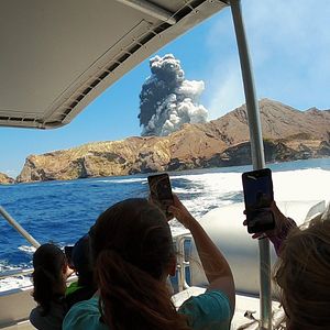 Photo Whakaari : Dans le piège du volcan