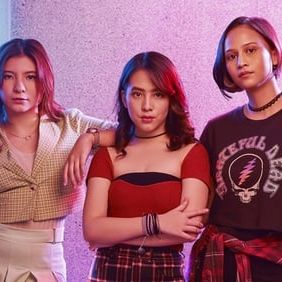 Photo Chasing Virgins