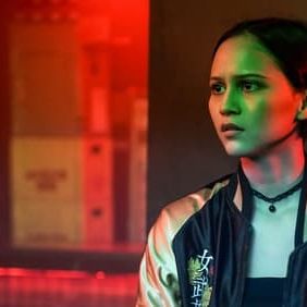 Photo Chasing Virgins