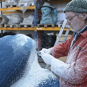 Photo Le sculpteur Thomas Schütte - La naissance de l'ondine