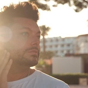 Photo Kev Adams : de l'autre côté du miroir