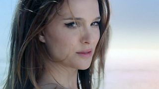 image de Natalie Portman fait sa Miss Dior