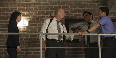 poster de la série Manipulations / Trou noir