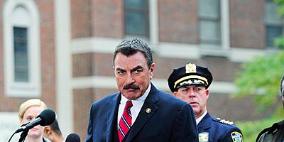 poster de la série Requiem