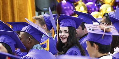 poster de la série And Life Begins Right Away