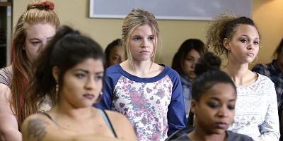 poster de la série Réévaluation