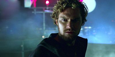 poster de la série Dragon joue avec le feu