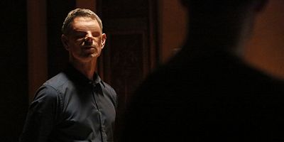 poster de la série Au-delà de la brume