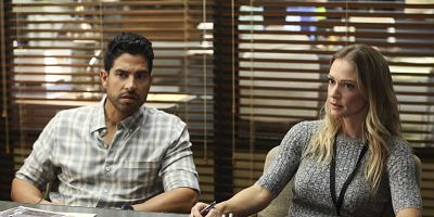 poster de la série Derrière les murs