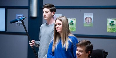 poster de la série W-H-- WHEELCHAIR P-L-- PLANET