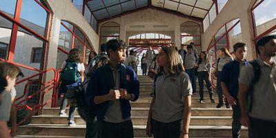 poster de la série Un drôle de sentiment dangereux