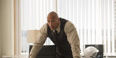 poster de la série Tout se Ligue contre nous