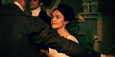 poster de la série Miss Sharp commence à se faire des amis