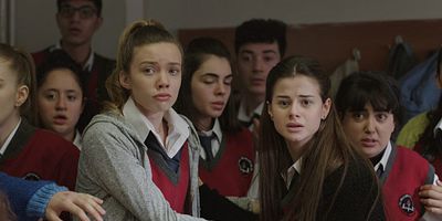 poster de la série Öğretmen 1.Bölüm