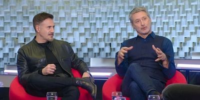 poster de la série True Story avec Antoine de Caunes et José Garcia