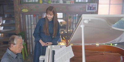 poster de la série RETROUVAILLES