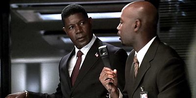 poster de la série 23h00 - Minuit