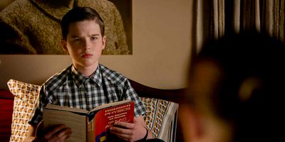 poster de la série Le bus de vieux machins foutus et un nouveau modèle d'éducation