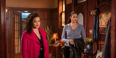 poster de la série What to Expect When You're Expecting the Apocalypse