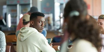 poster de la série Qui a une cible dans le dos ?