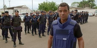 poster de la série Brésil : la prison des gangs