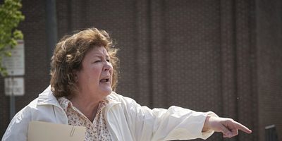 poster de la série L'histoire de Laura