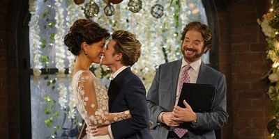 poster de la série Ironic