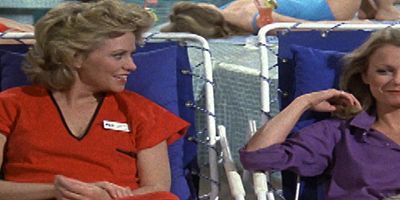 poster de la série Julie and the Bachelor/Set-up for Romance/Intensive Care