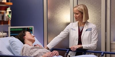 poster de la série Tempête sur les réseaux