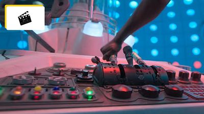 image de la news Certifiée culte depuis 1963, cette série de science-fiction s'offre un nouveau spin-off !