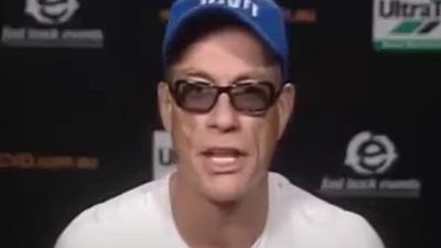 image de la news "Désolé, les gars, je ne peux plus faire ça !" : le jour où Jean-Claude Van Damme a craqué durant une interview