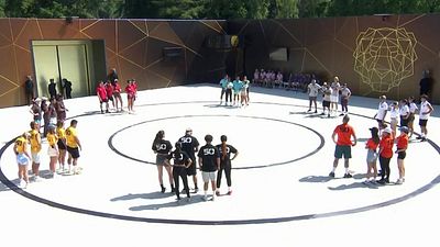 image de la news Les Cinquante : après les roses et les violets, qui rejoint le banc des éliminés ce lundi 25 août 2025 ? Ce qui vous attend