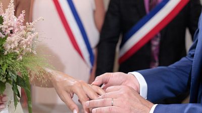 image de la news Mariés au premier regard : combien de jours les candidats doivent-ils attendre avant de pouvoir annoncer leur mariage à leurs parents ?