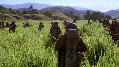 image de la news Éclipsé par le succès du Soldat Ryan de Spielberg, ce film de guerre au casting 5 étoiles reste 26 ans après un monument indépassable du genre