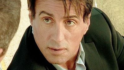 image de la news Taxi 3 : Samy Naceri a-t-il vraiment rencontré Sylvester Stallone pour tourner la scène d'ouverture du film d'action ? L'acteur rétablit la vérité
