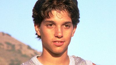 image de la news "Pas un seul de ces gars ne s'y connaissait en karate" : Ralph Macchio a obtenu le rôle culte de Karate Kid pour une bonne raison, au grand dam de Robert Downey Jr ou Nicolas cage