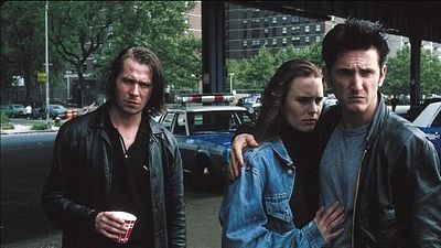 image de la news Ce soir entre amis : Gary Oldman, Sean Penn et Ed Harris dans l'un des meilleurs thrillers des années 90 injustement oublié !