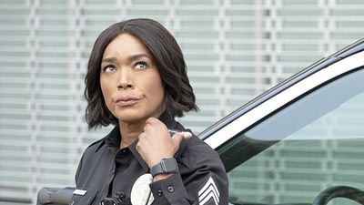 image de la news 9-1-1 : à quoi s'attendre dans la saison 9 sur M6 ? Les révélations du showrunner