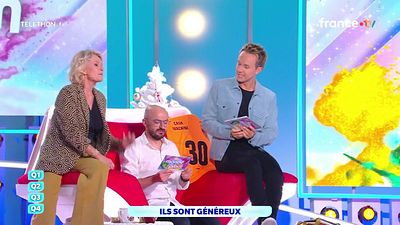 image de la news Apparition surprise de Sophie Davant, Cyril Féraud lui déroule le tapis rouge !