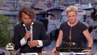 image de la news “Mais ça va pas la tête ?” Anne-Elisabeth Lemoine sans voix devant le show de Bertrand Chameroy