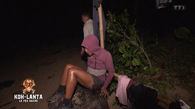 image de la news Koh-Lanta : Grâce passe la nuit attachée à un poteau, les internautes hilares