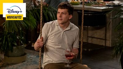 image de la news À voir sur Disney+ du 17 au 23 février : reconnaîtrez-vous cette star de Lolita malgré moi dans cette série avec Jesse Eisenberg ?